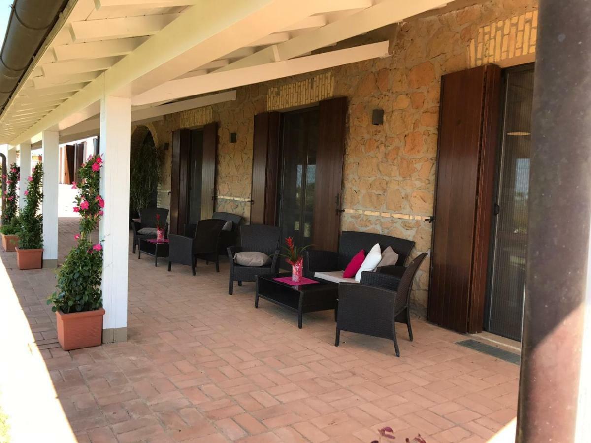 Il Casale Degli Ulivi - Agriturismo - Tenimenti Leone Lanuvio Kültér fotó
